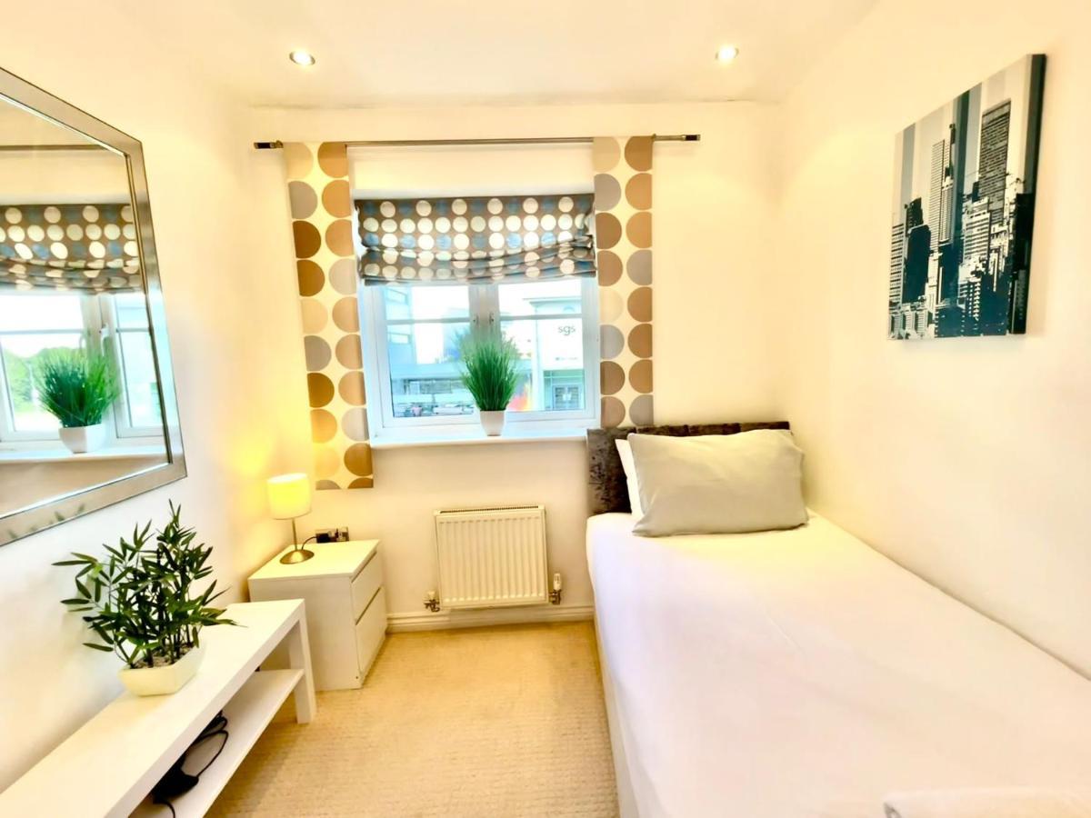 Coach House Free Parking Apartment *